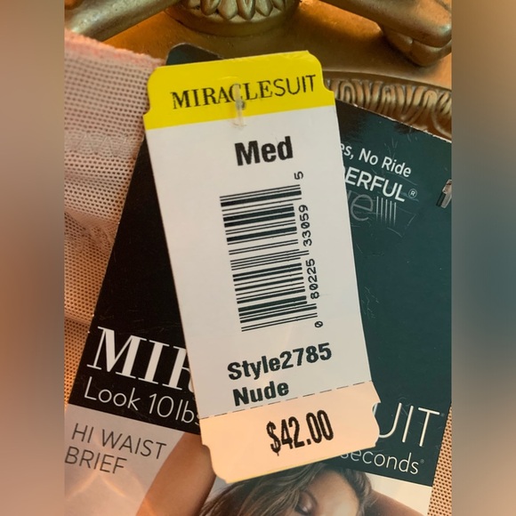 Miraclesuit firm control Highwaist Breif new with tags size Medium - Picture 3 of 10